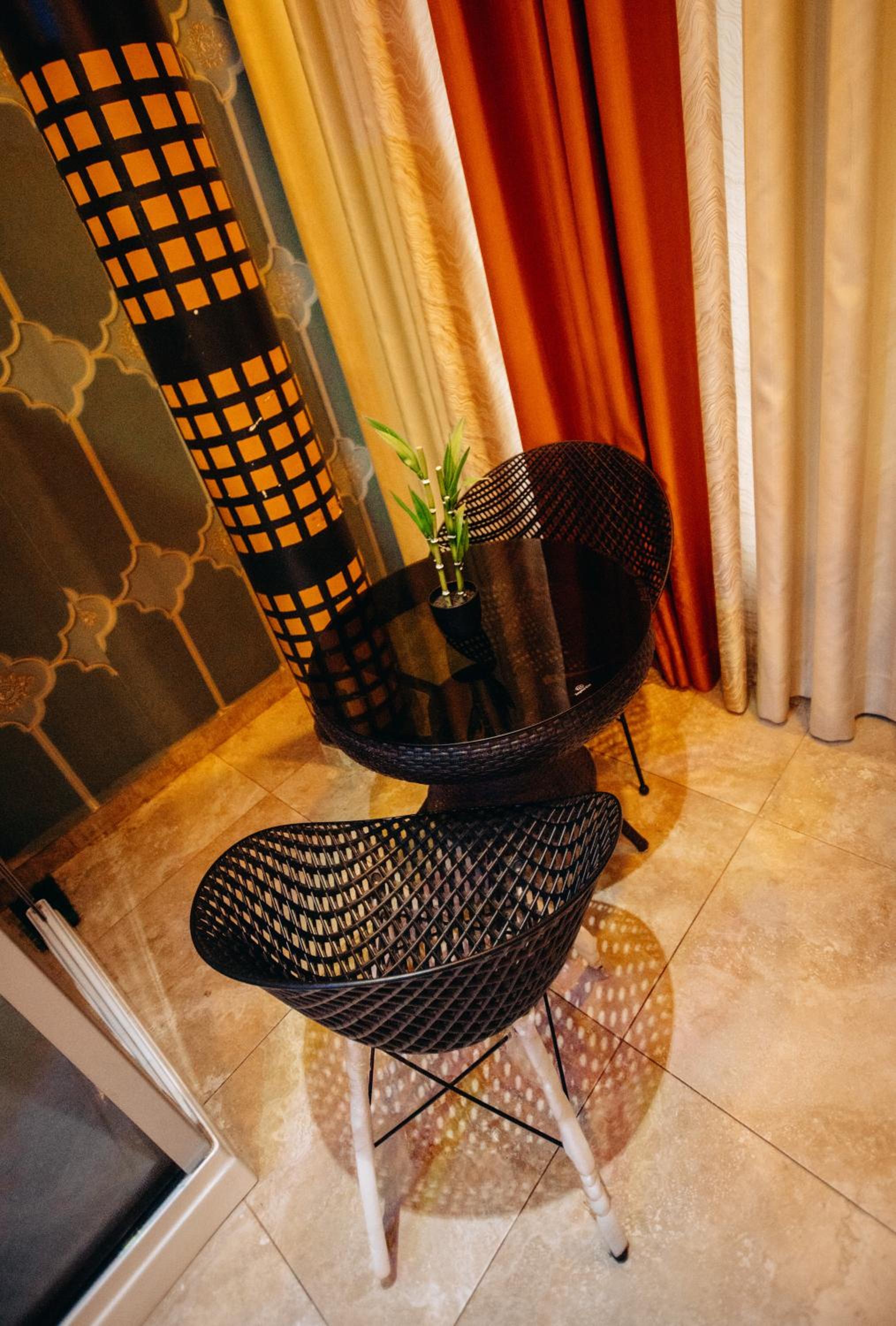 Deluxe Room - Photo 17