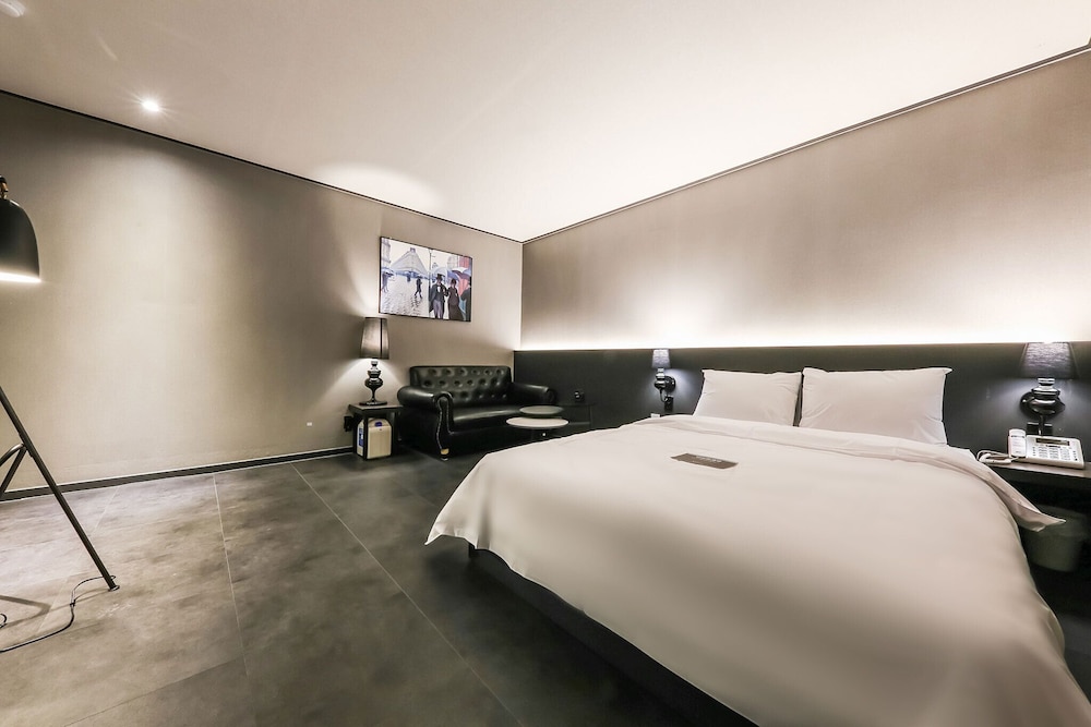 Premium Double Room photo 2
