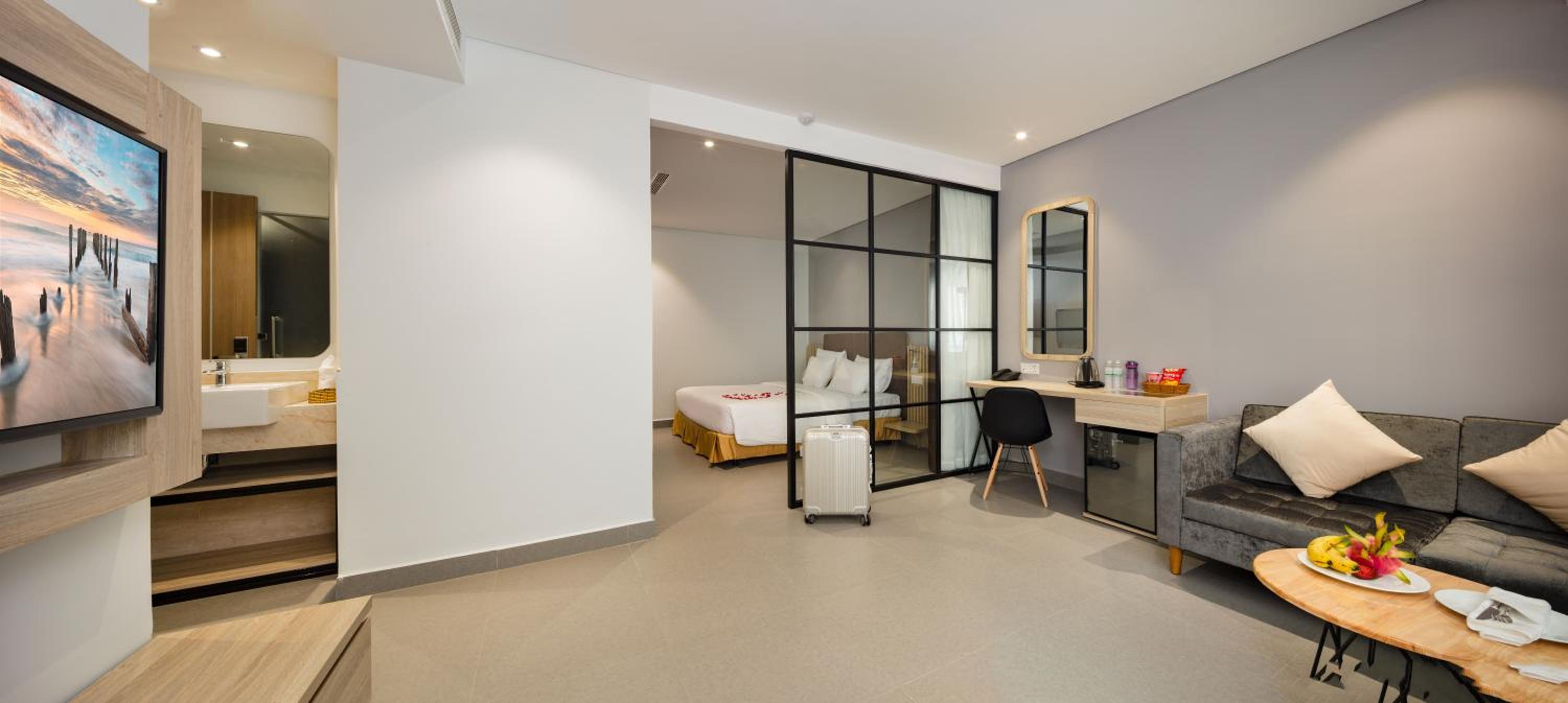 Deluxe Double Room with Balcony photo 1
