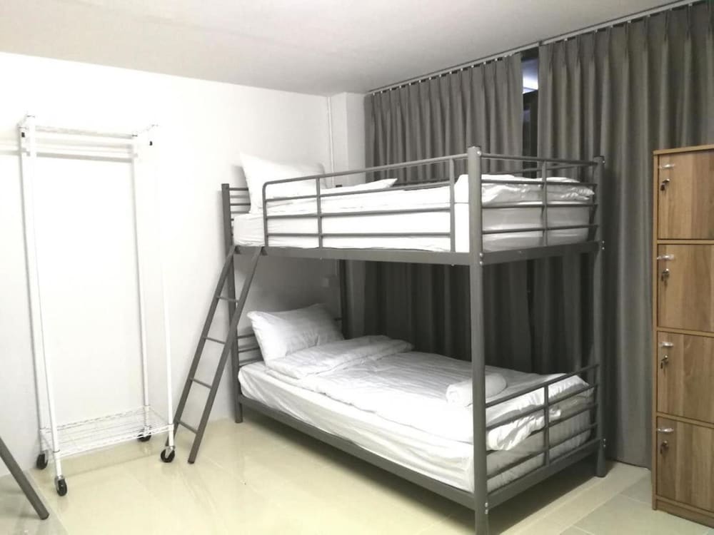 4-Bed Dormitory Room photo 2