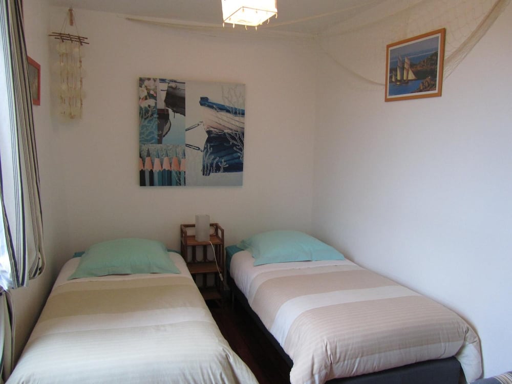 Family Suite (Two Rooms / Deux Chambres )