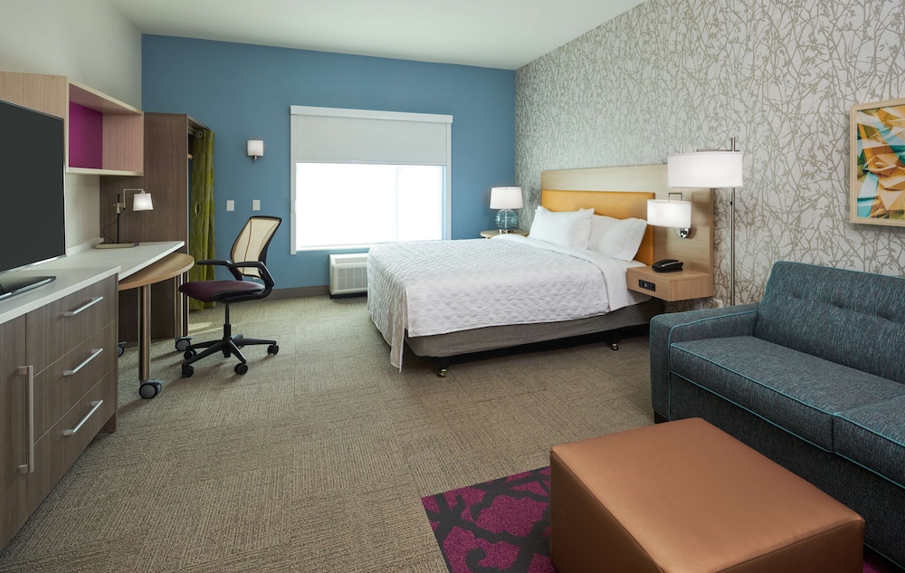 Studio, 1 King Bed, Accessible, Bathtub - Photo 1