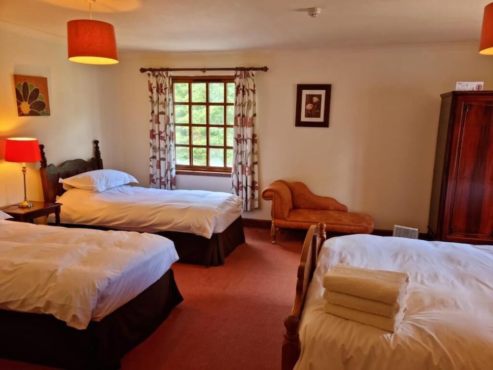 Classic Quadruple Room, Non Smoking photo 2