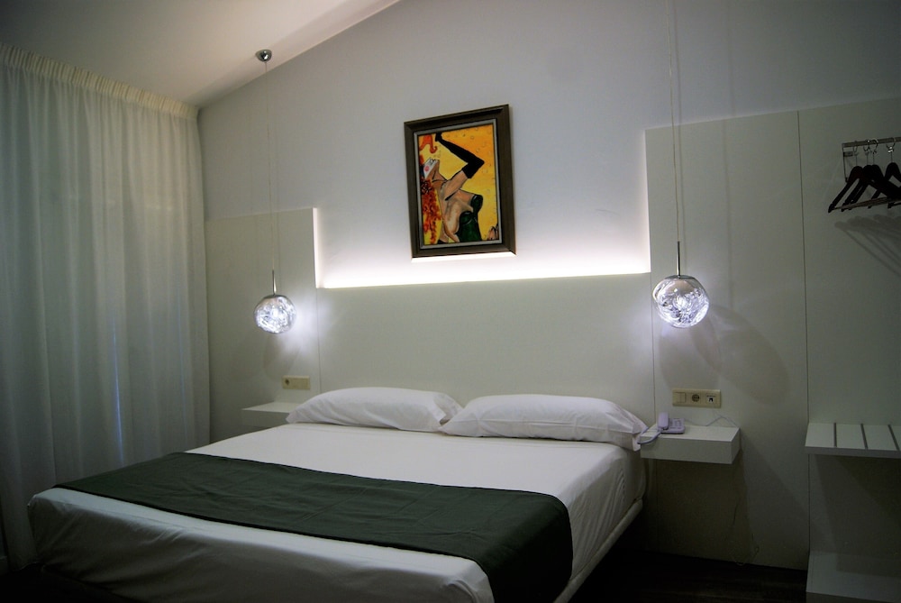 Superior Room, 1 King Bed, Non Smoking, City View