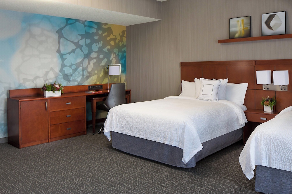 Room, Multiple Beds - Photo 1