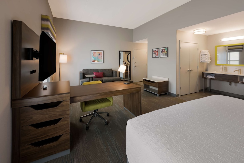 Studio, 1 King Bed, Accessible (Hearing) - Photo 3