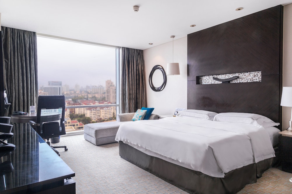 Deluxe Room - Photo 2