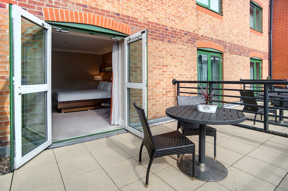 Superior Room, 1 Double Bed, Non Smoking, Balcony photo 2