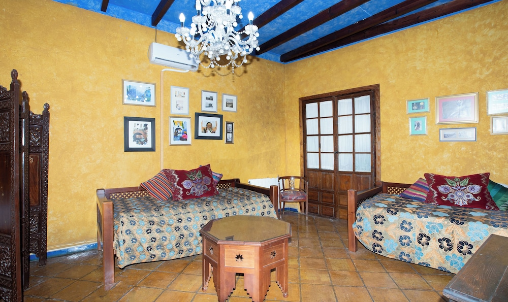 4 Bed Family Room Ensuite With Balcony photo 2