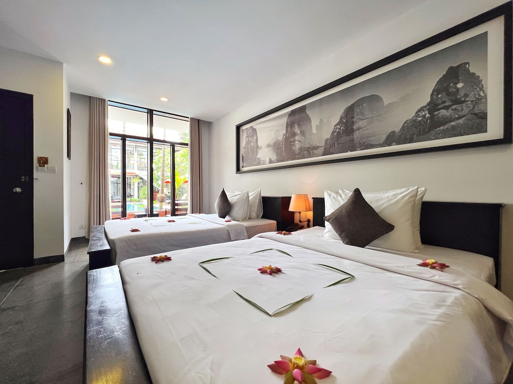 Deluxe Twin Room, 2 Double Beds, Poolside