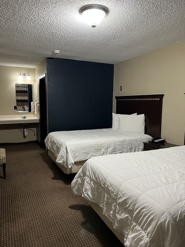Standard room, 2 double beds. photo 3