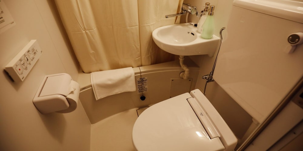Standard Twin Room - Photo 4