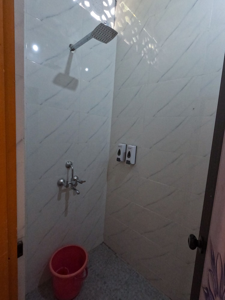 Deluxe Shared Dormitory photo 3