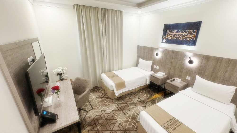 Double or Twin Room, City View - Photo 5