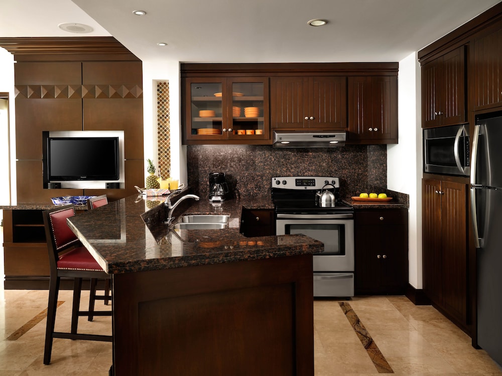 Penthouse, 2 Bedrooms, Ocean View - Photo 4