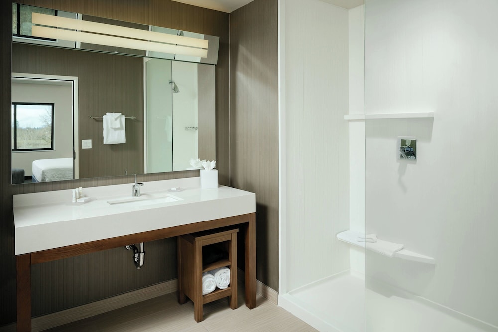 Room, 2 Queen Beds (Hearing Accessible)