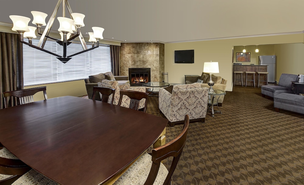 Suite, Multiple Beds, Non Smoking, Jetted Tub