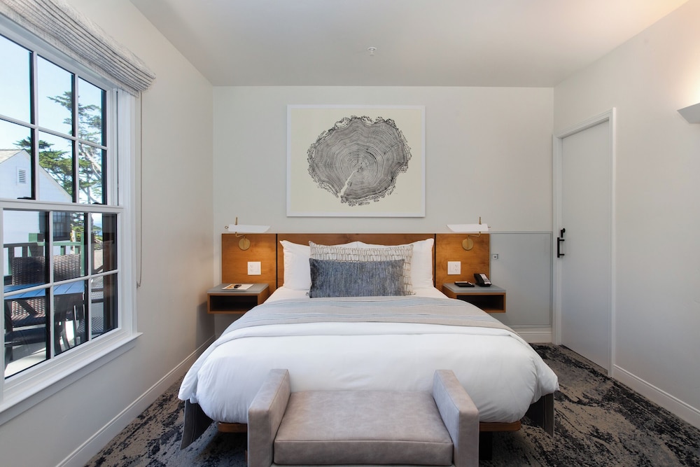 Single Room, 1 Queen Bed, Garden View