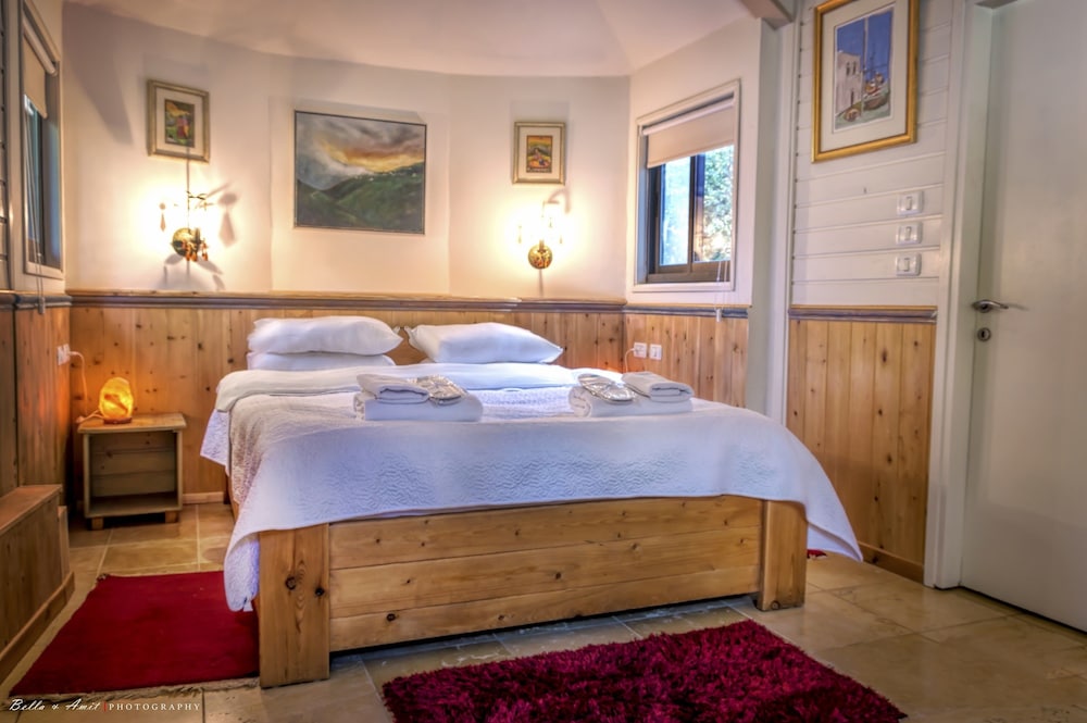 Honeymoon Chalet, Jetted Tub, Mountain View