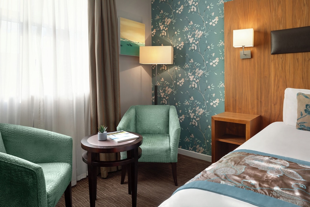 Business Room, 1 King Bed, Non Smoking - Photo 4