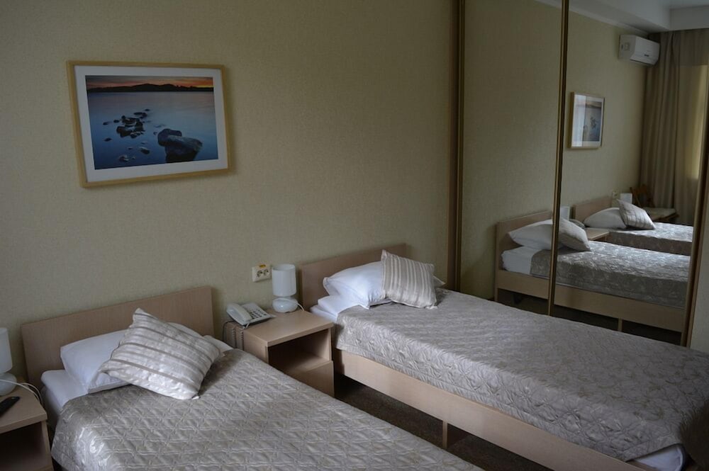 Standard Twin Room photo 2