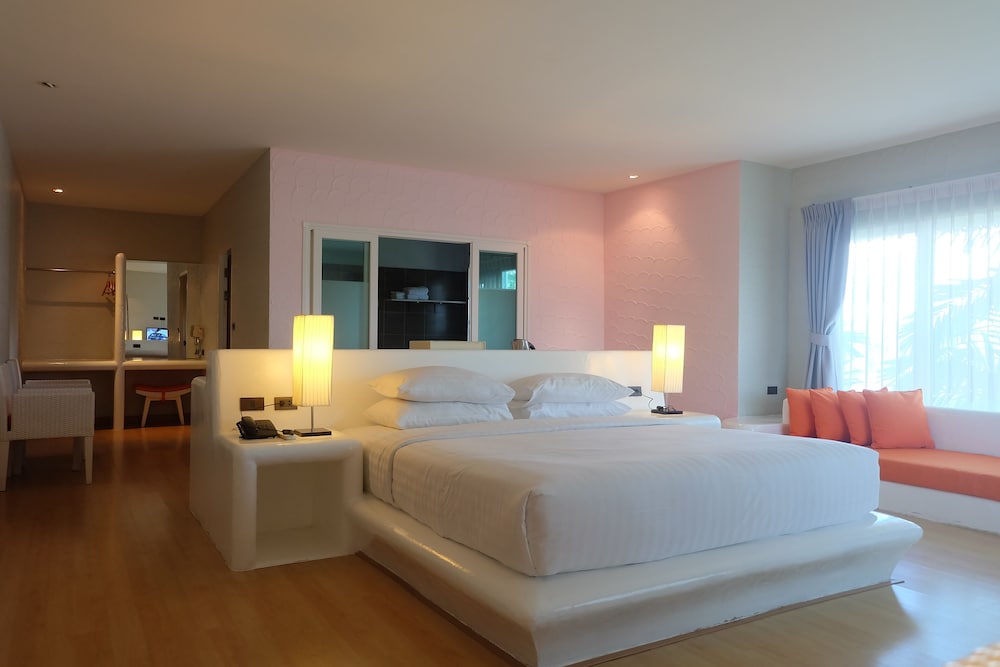 Deluxe Double Room with Sea View photo 2