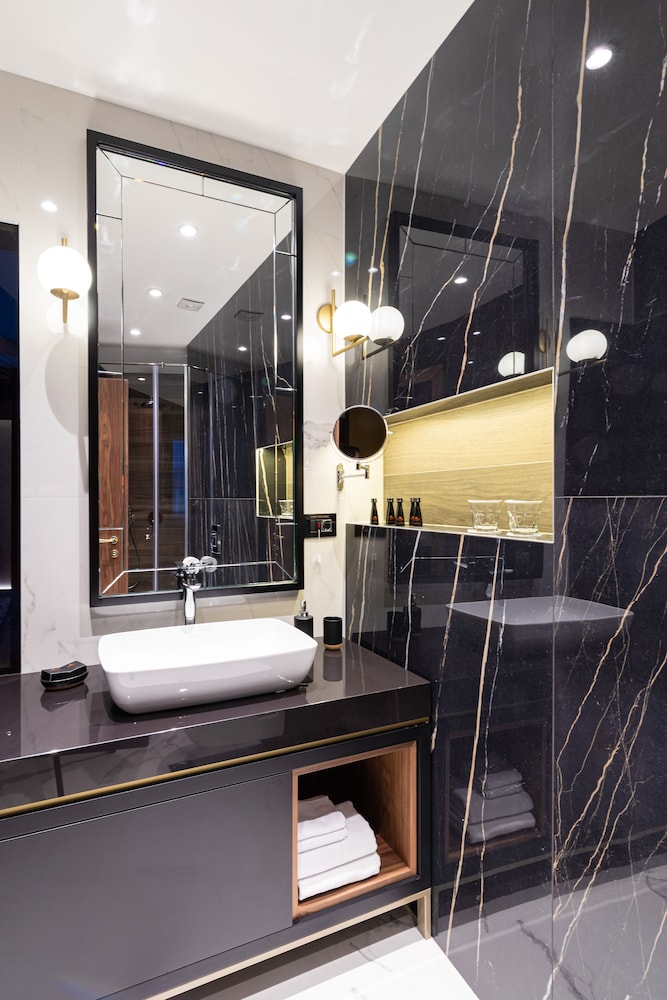 Standard Twin Room - Photo 2