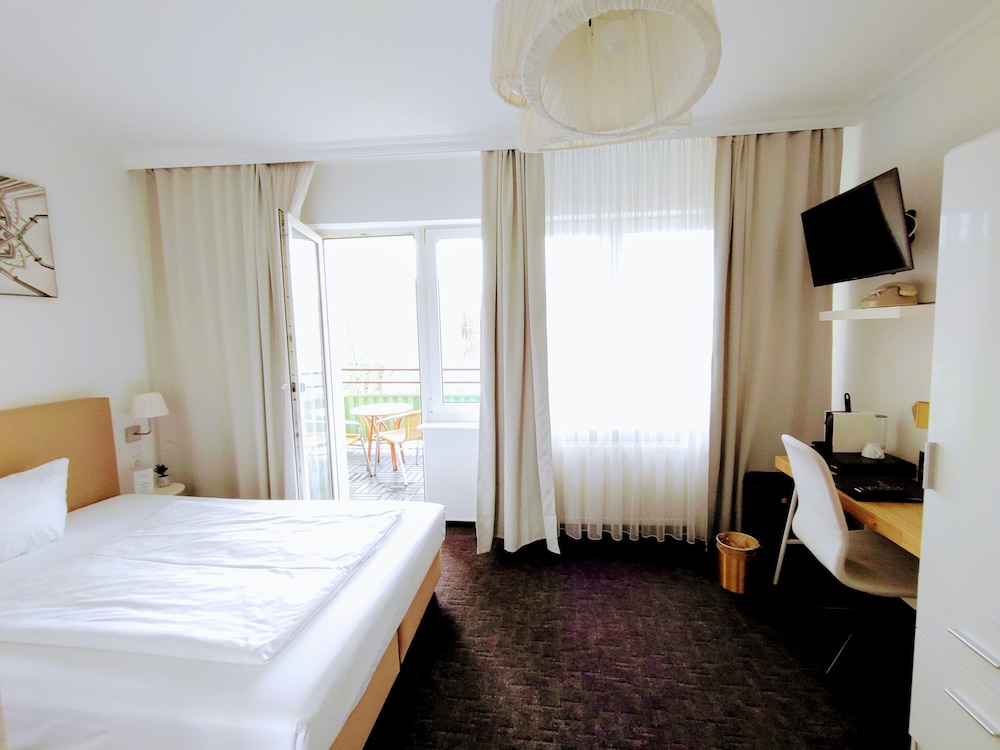 Comfort Single Room, Balcony photo 1