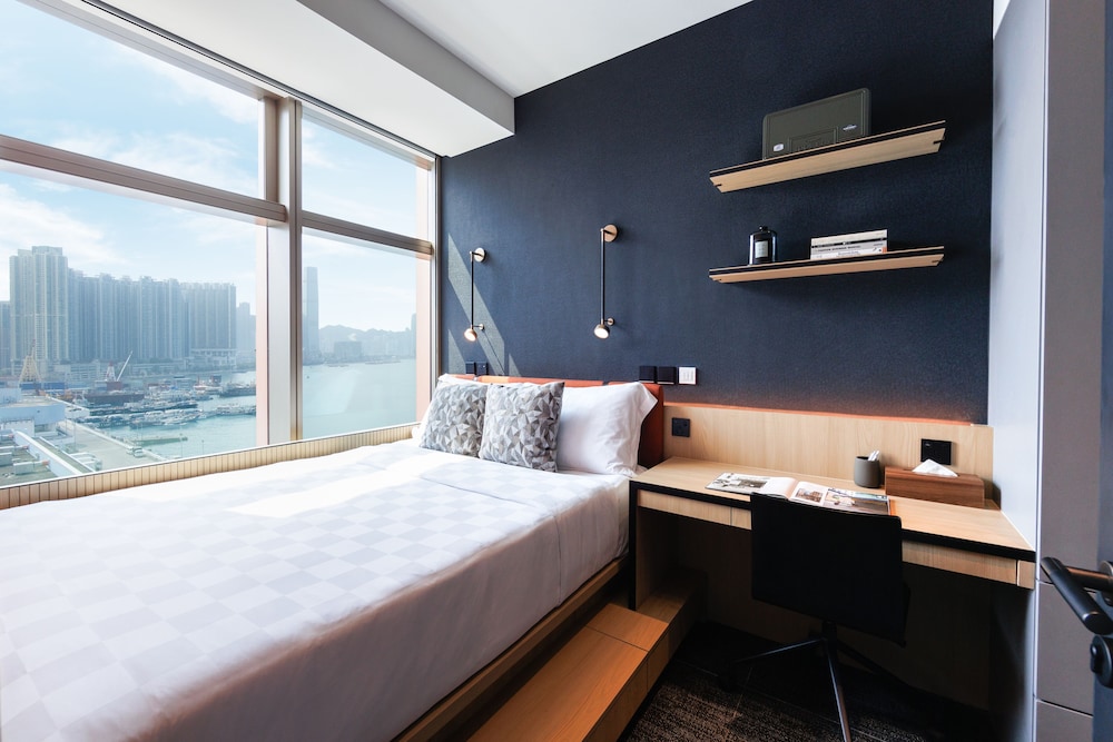 Harbour/Sea View One Bedroom