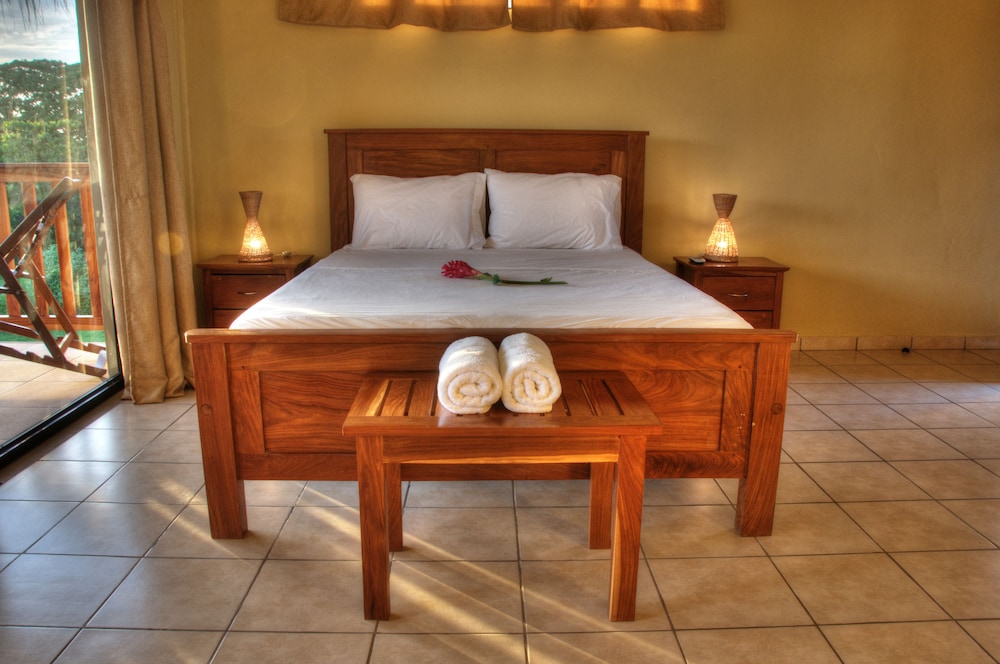 Double Room, 1 Queen Bed photo 1