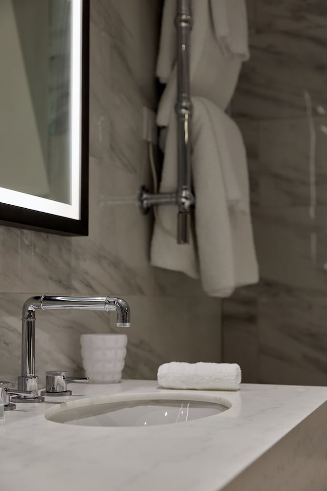 Standard Double or Twin Room - Photo 3