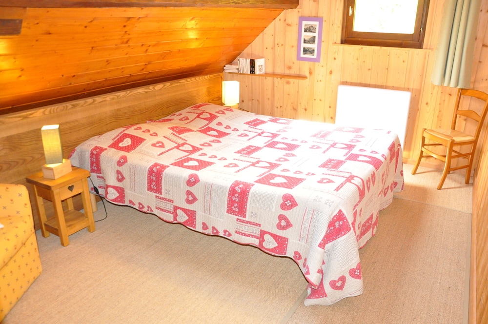 Classic Double or Twin Room, Private Bathroom, Mountain View (Outrechenais)