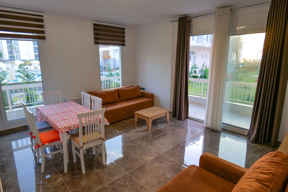 Quadruple Room, Partial Sea View