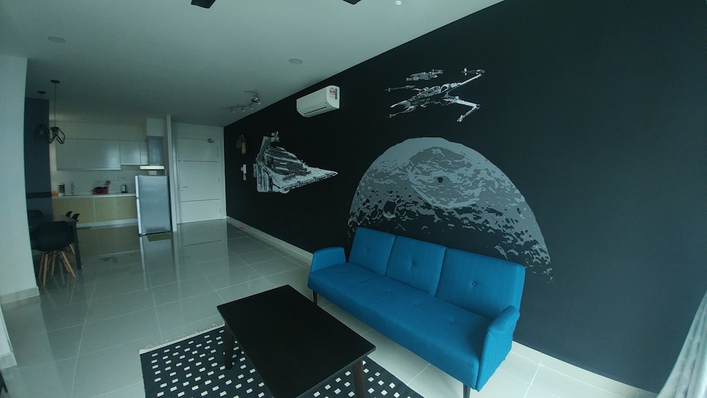 Signature Studio Suite, Kitchen