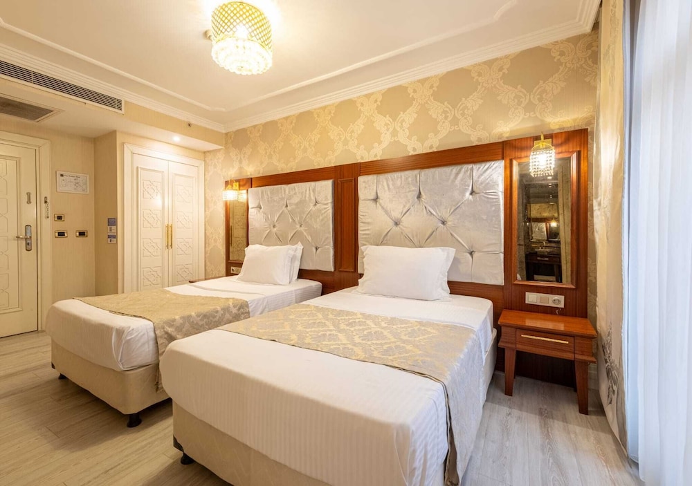 Standard Twin Room, City View photo 1