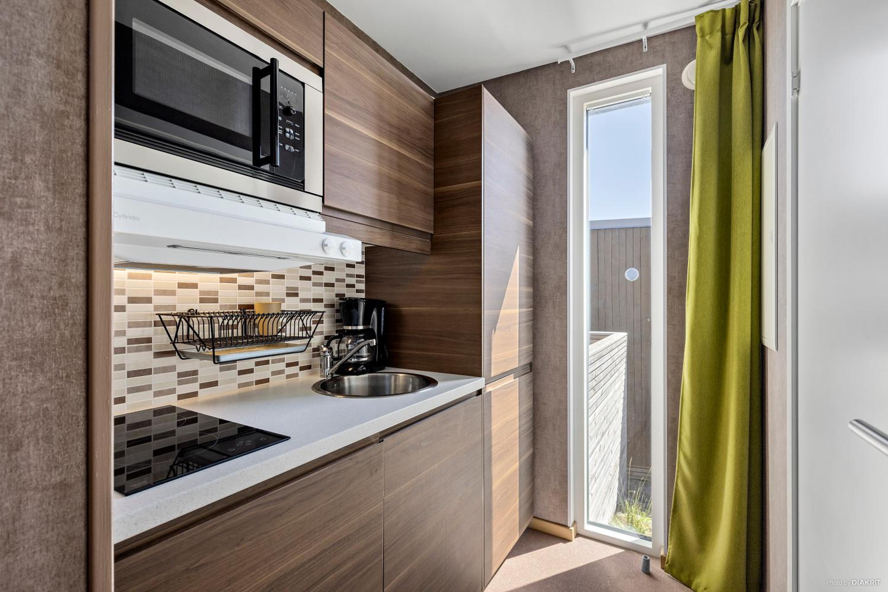 Twin Room with Private Bathroom photo 2