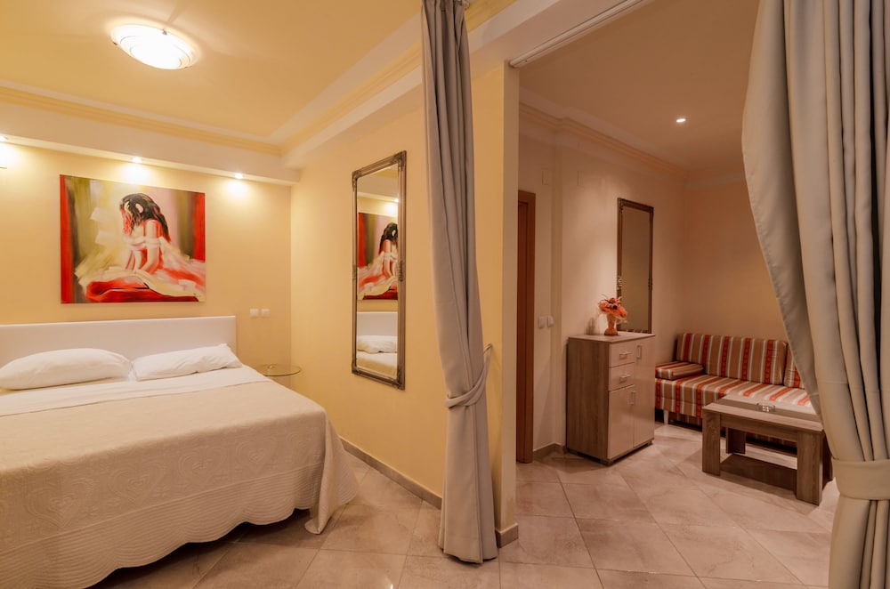 Triple Room (Pansion Villa Antonio - Standard Trip)