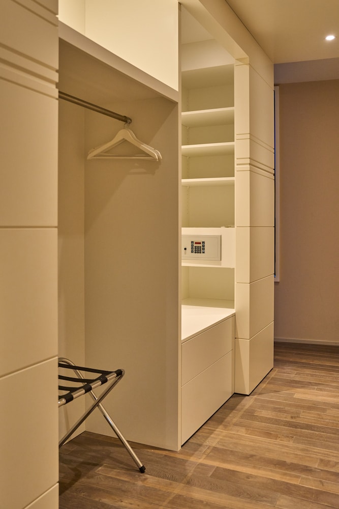 Junior Suite Deluxe (Limmathof Baden Hotel & Private Spa, Badstrasse 20, CH-5408 Ennetbaden) photo 2