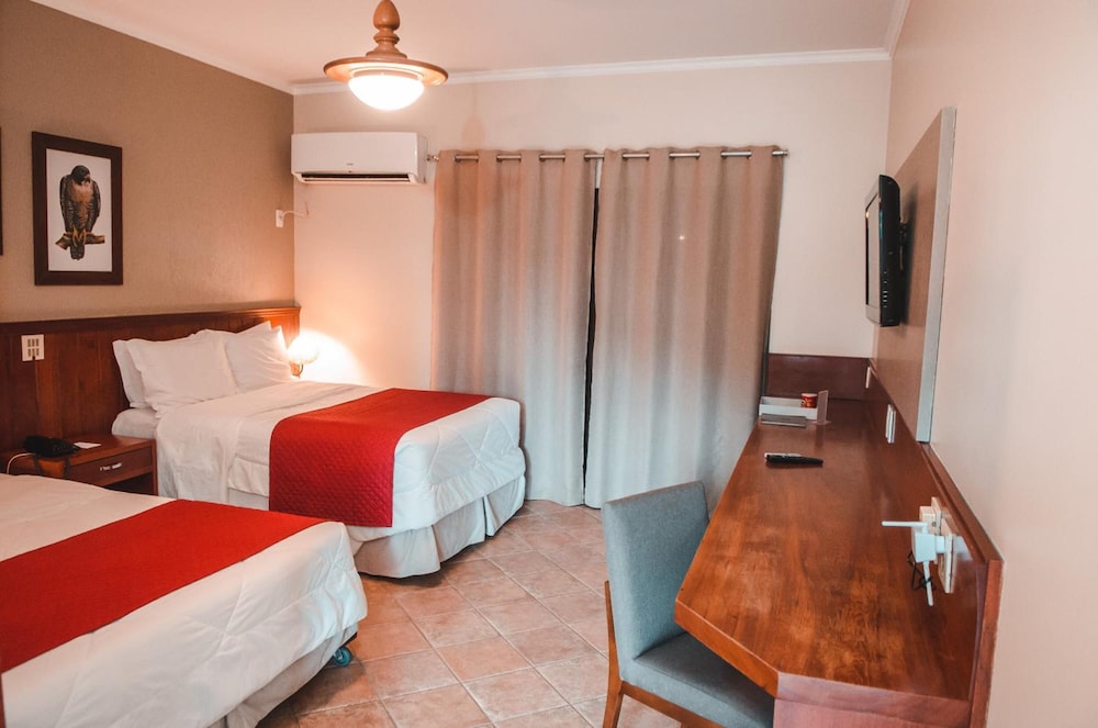 Double or Twin Room, 2 Double Beds photo 2