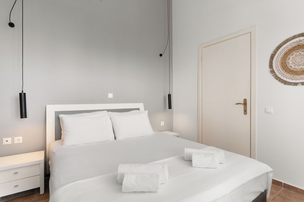 2 Bedroom Plunge Pool Suites with Inland View photo 3