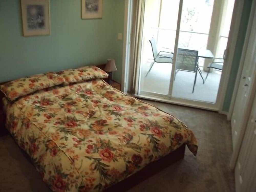 Condo, 3 Bedrooms (204) photo 1