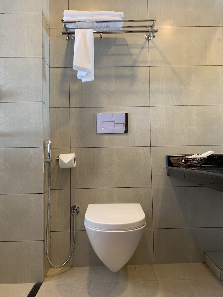 Deluxe Twin Room - Photo 17