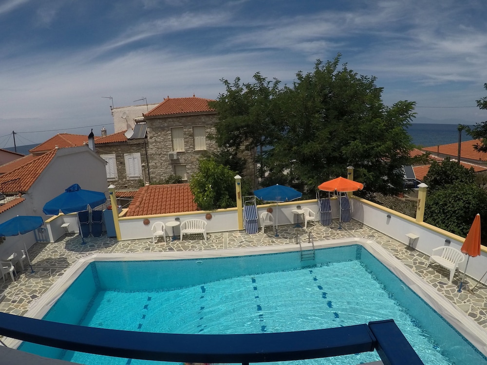 Studio, Sea View