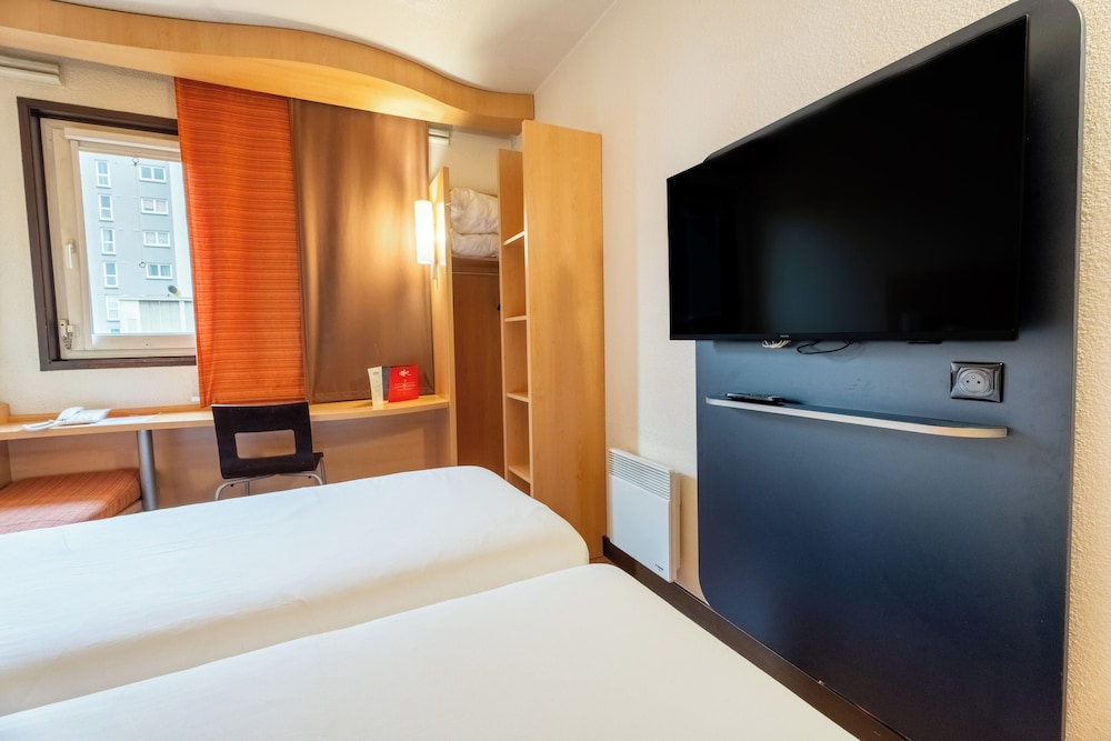 Standard Room, 2 Twin Beds - Photo 6