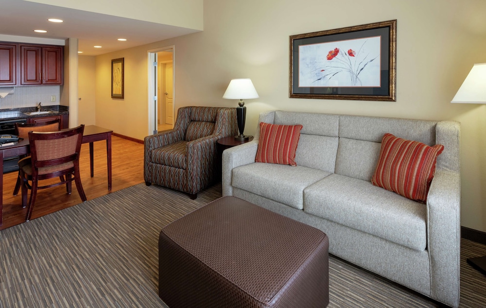 Suite, 2 Bedrooms, Non Smoking - Photo 8
