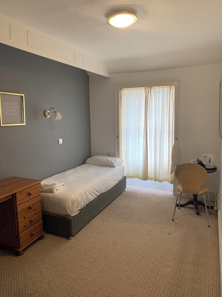 Single Room photo 2