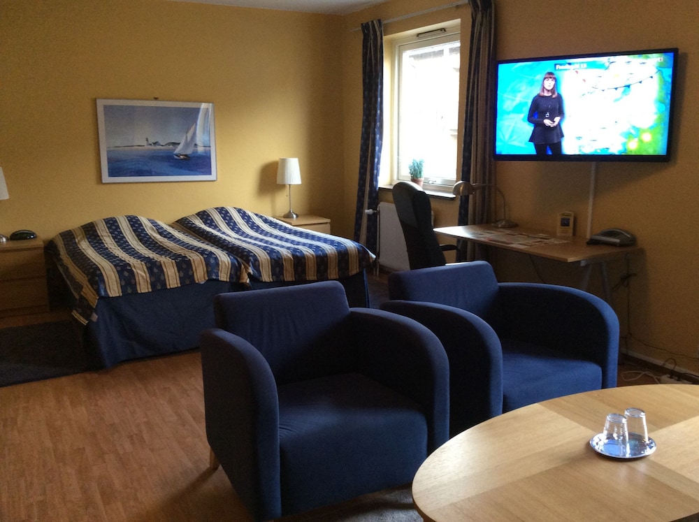 Family Room photo 1
