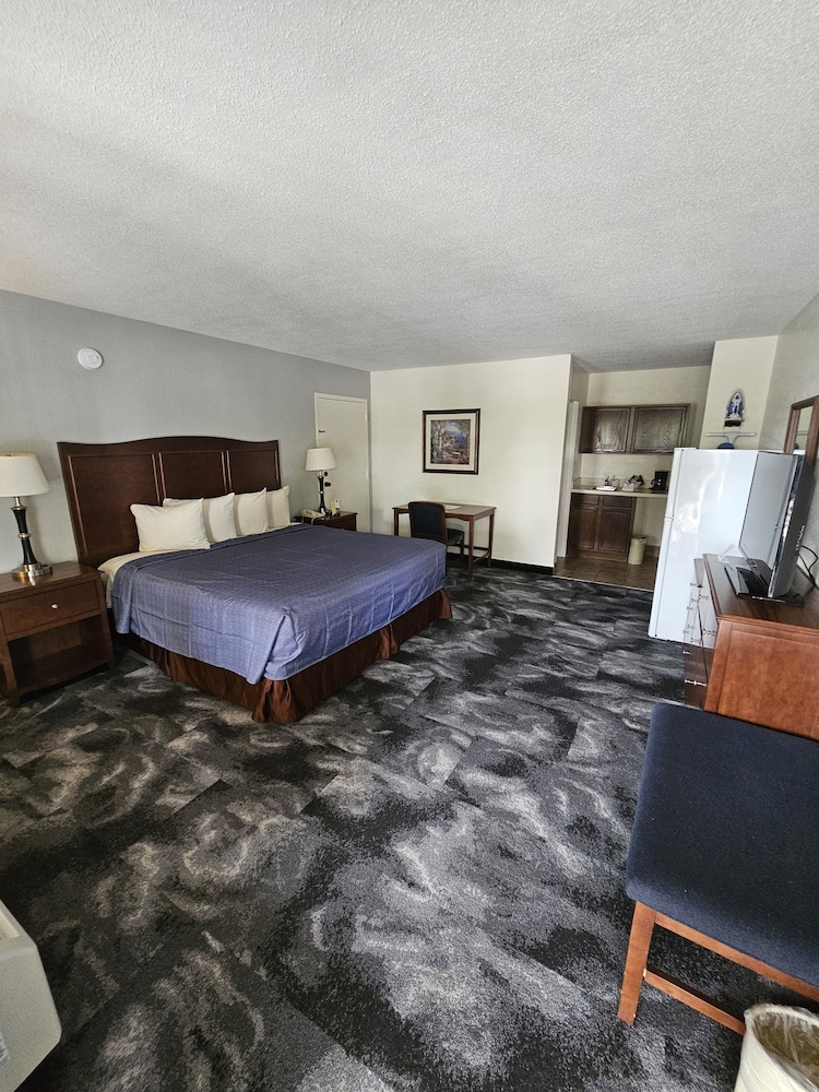Deluxe Room, 1 King Bed, Non Smoking