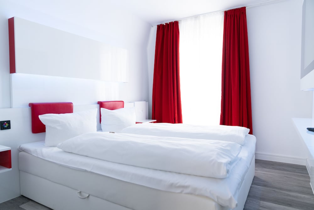 Deluxe Suite - Photo 5