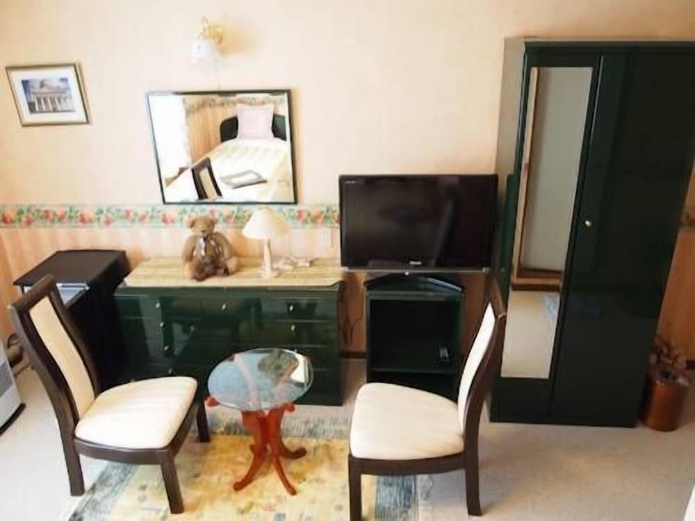 Twin Room, Non Smoking photo 2